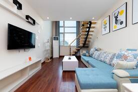 Daiyue Apartment | 艾尚佳～泰山脚下万达商圈简约时尚Loft瞰山观景大床房