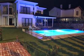 Sapanca Villa | Villa Moonlight Kirkpinar Sapanca-Müstakil Villa.