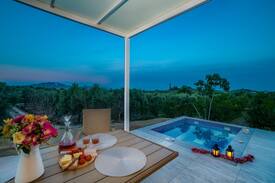 Lithakia Villa | Villa Natura private jacuzzi