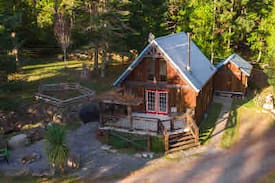 Mayne Island Cabin | Ravens Ridge cottage, 15 acres of private forest