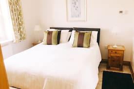 Simpson Cross Cabin | Simpson Hill Farm Pembrokeshire Cottages No 2