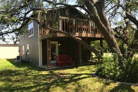 Belton House | Treehouse at Stillhouse Hollow Lake