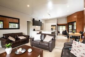 Springbrook House | Springbrook 25 Whole House