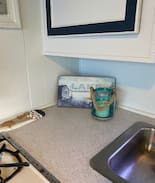 Harrison Boat Rental | Cute Little Houseboat with a view