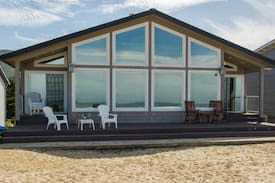 Rockaway Beach House | A true gem right on the sand with oceanfront views of Rockaway Beach, Oregon!