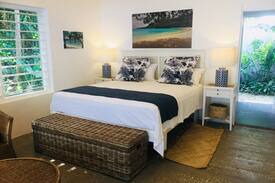 Port Vila Villa | Lakatoro Oceanfront Villa, Paradise Cove