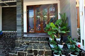Klaten House | NEW Wisma Gradia