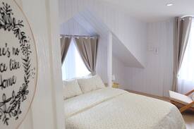Chang Moi Apartment | HOME@129/3 Apt. for 2-5 people in central old city