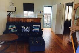 Coolangatta House | Sea Dog Shack Coolangatta (pet Friendly)