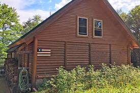 Wetmore Cabin | Falling Rock Lodge on Beautiful Powell Lake