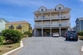 McCutcheon Field House | 3952 Island Drive