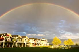 Central Okanagan Cabin | Lakefront Boucherie Beach Cottages