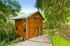 Mowbray Cabin | Sunrise Retreat - Guest House 1