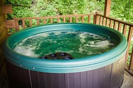 Slade Cabin | Beary Nice
