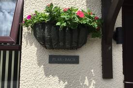 Spittal Cabin | Lovely courtyard cottage , Spittal ,Pembrokeshire.