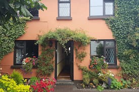 Galway House | Nora’s place - City centre B&B - Twin Room Rm 2