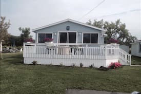 Sackets Harbor Cabin | Summer home on Morgias Beach !