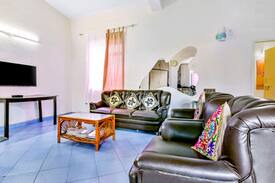 Calangute Apartment | Casa by the Beach , Calungate