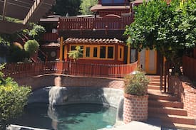 Larkspur Villa | Villa Aubergine: A Beautiful Private Bed and Bath
