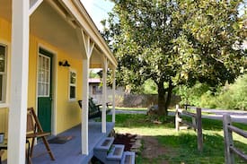 Erwin House | The Noli Nook - Riverfront Cabin