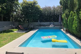 Tel Mond House | Modern Villa with Swimming Pool