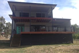 Bonnie Doon House | Water's Edge Holiday House - Sleeps 15