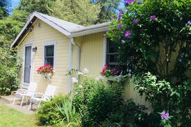 Brewster Cabin | Daffodil Cottages #49