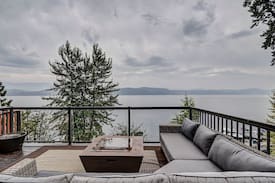 Central Okanagan Cabin | Waterfront cottage at Secret Point