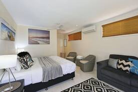 Woodgate House | SEAHAVEN- POOL INSTALLED APRIL 2020 SAVE up to 50%