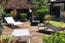 Batu Bolong Villa | Paradise Valley Villa Canggu with WiFi
