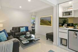 Narraweena Apartment | Club Willandra nrth beaches , Cromer Australia 🇦🇺