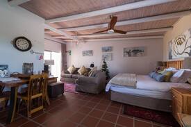 Jacobs Bay Apartment | Fijnbosch@Jacobsbaai Apartment 4 - Spider Lily