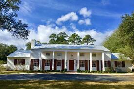 Slidell Villa | Garrett Field Estancia