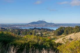 Acacia Bay House | Highland House - West Wing with Lake Views