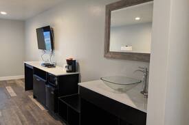 Preston Other | Private Double Queen Room (1)