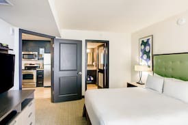 Northeast Virginia Beach Apartment | Oceanaire Resort - 1 Bedroom Suite Ocean View