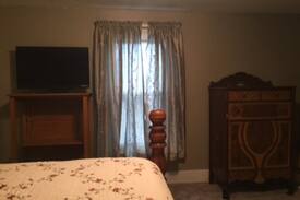 Rutland House | Solid Rock Lodging