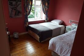 Galway House | Nora’s place - City centre B&B - Twin Room Rm 2