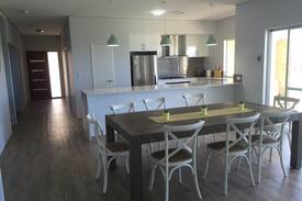 Peppermint Grove Beach House | Riverview - Peppi Beach