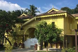 Gopeng House | Rumah Kuning