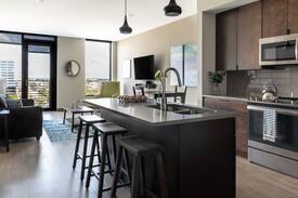 Downtown Columbus Apartment | Lovely One-Bedroom at 80 on the Commons