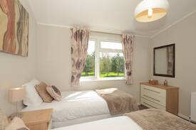 Malton Cabin | Kingfisher Lodge - Luxury Ensuite with Shower