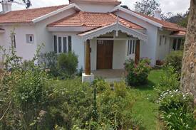 Coonoor Villa | A room in the charming town of Coonoor