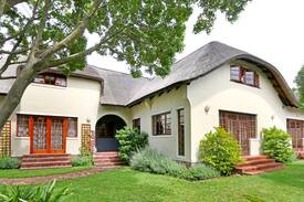 Pinelands Apartment | The Kalahari Self Catering Garden Suite