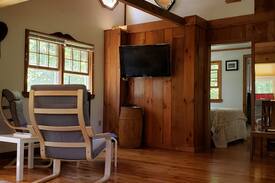 Pleasant Point Cabin | Pine Lodge - spacious and dog friendly!