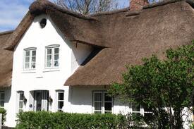 Witzwort Cabin | Ferienwohnung unter Reet "Friesenstube"