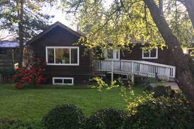 Chemainus House | Quirky Family Home in Sunny Saltair near Chemainus