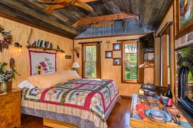 Marshall Cabin | The Millhouse at East Fork Farm