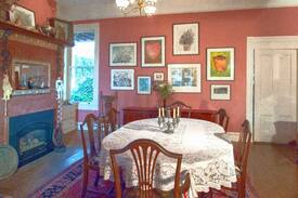 Grass Valley Bed & Breakfast | The Green Room oasis - Swan Levine House