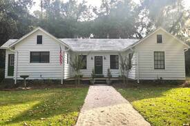 Savannah Cabin | 1929 Creek House, HollyOaks on the Marsh(historic)